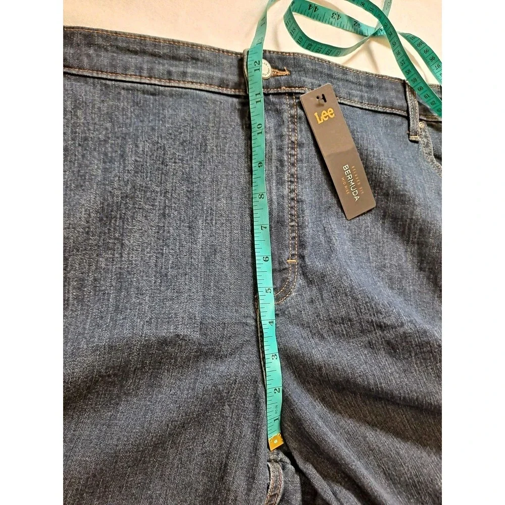 Lee Women's Bermuda Shorts Size 26W Relaxed Fit Mid-rise Lagoon 10